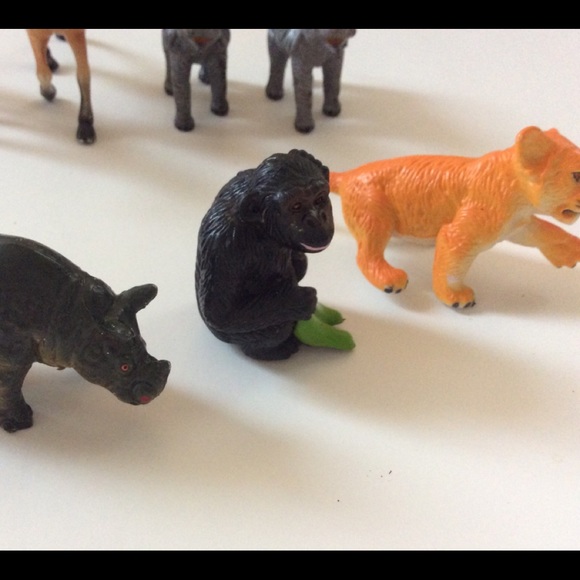 7 items Toy Reindeer and other small animals Set of 7 language development toys - Picture 5 of 8